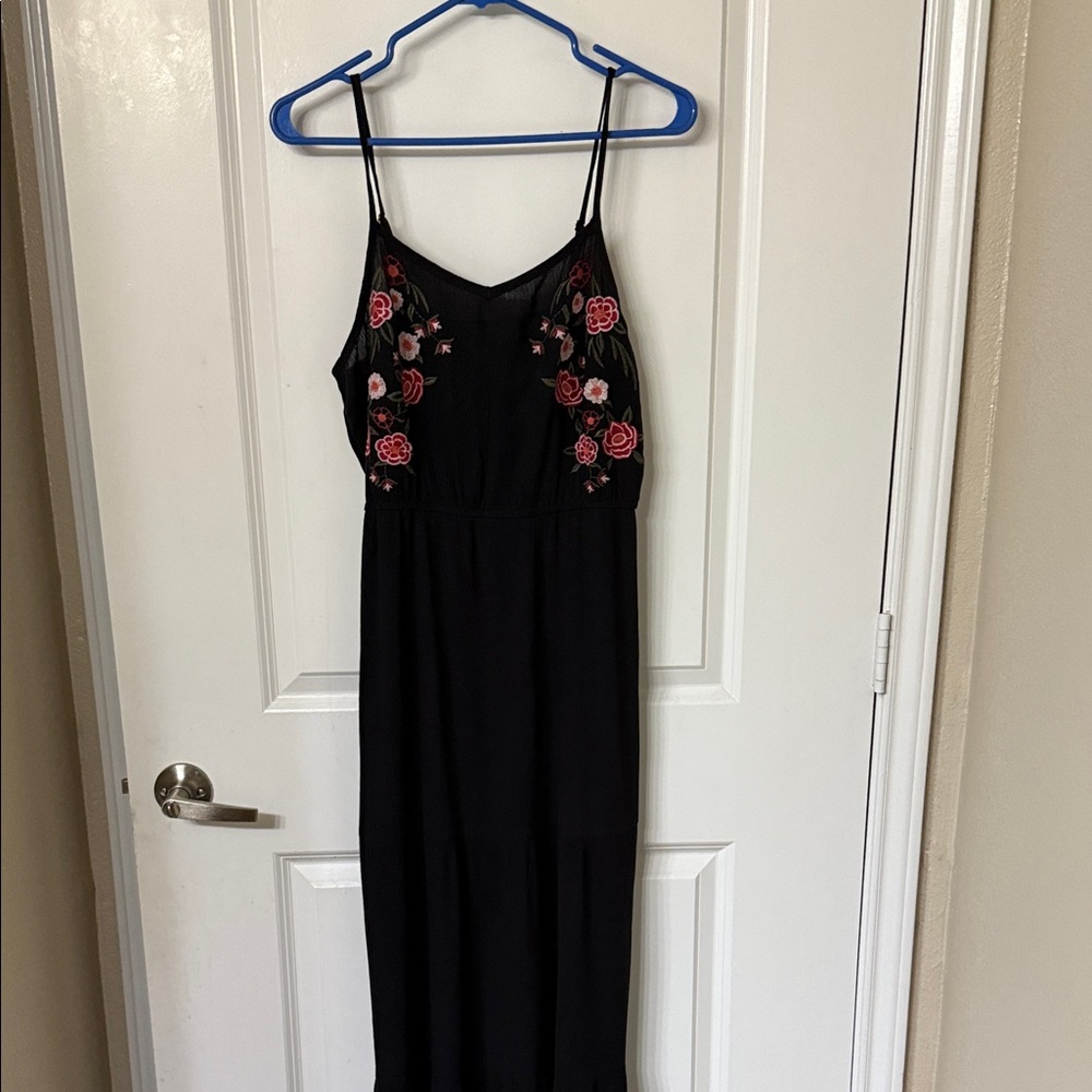 Elegant Black Floral Maxi Dress